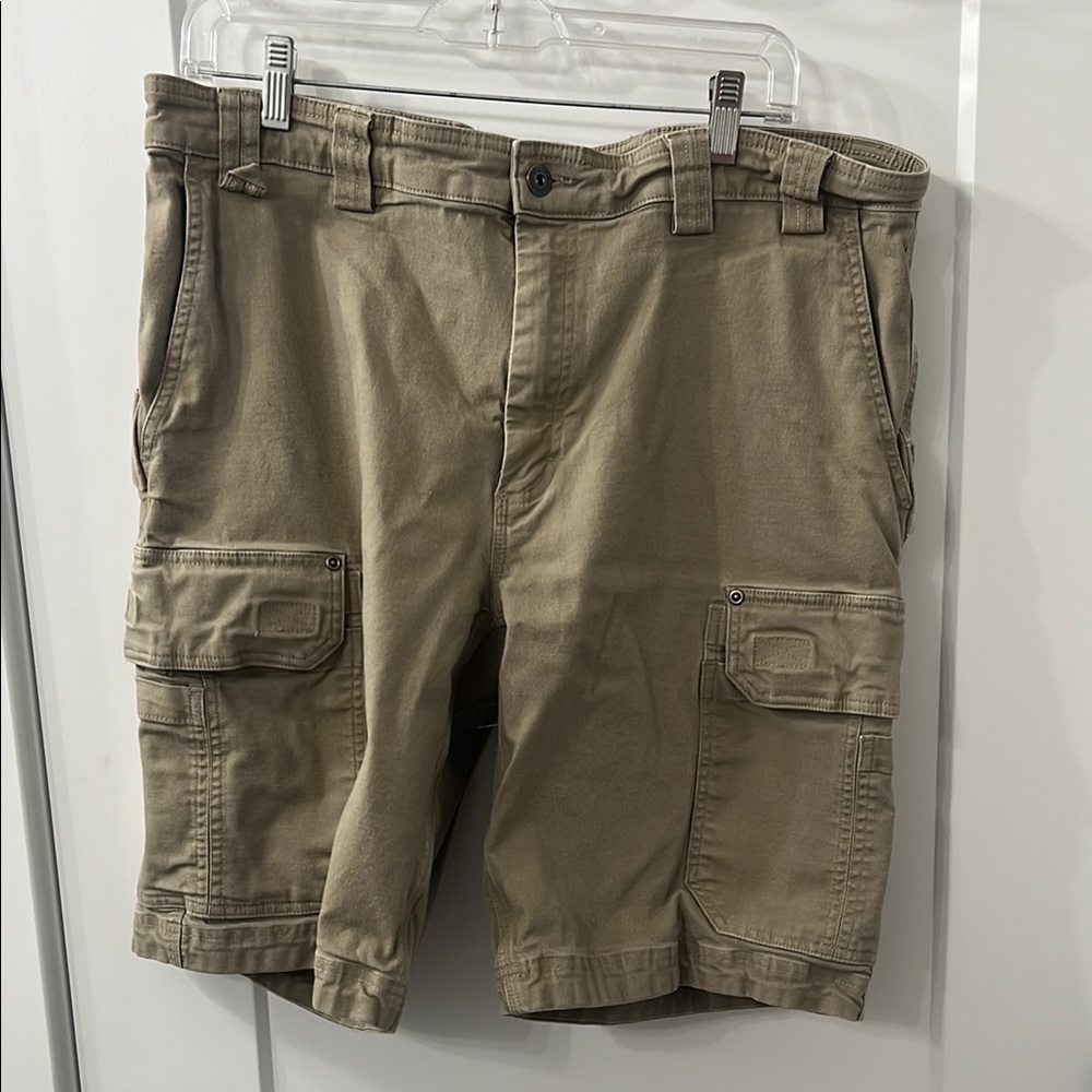 Duluth Trading Co Men's Khaki Cargo Shorts